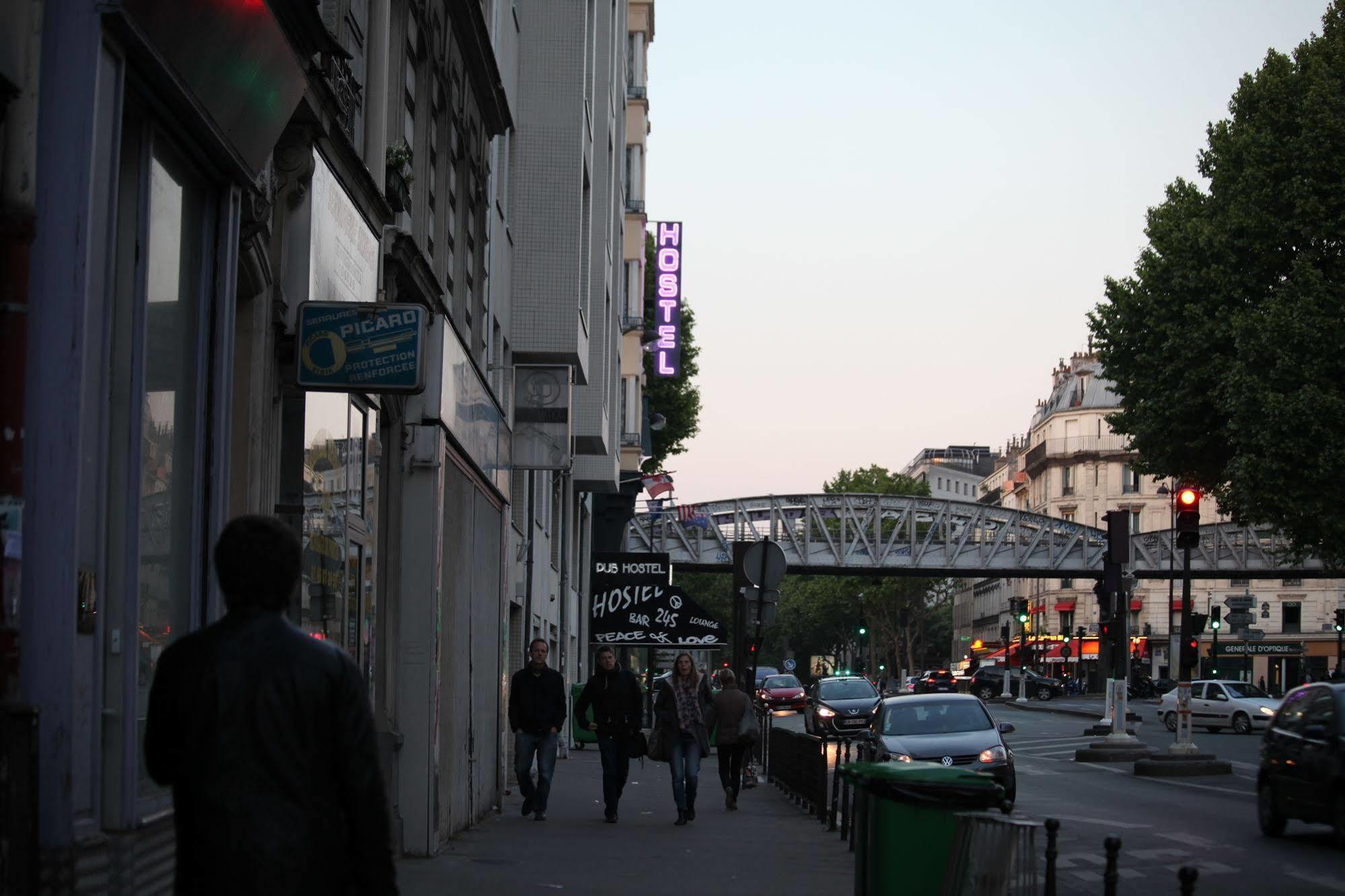 Peace & Love Hostel Paris Exterior photo